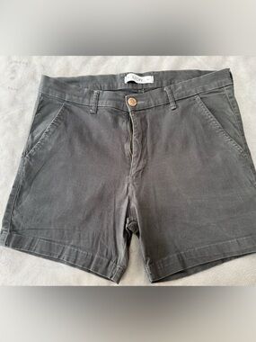 Men’s flat front dark grey shorts. 34 Waist.